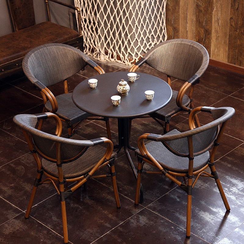 Outdoor Furniture Shop - Set Tavolo e Sedie da Esterno